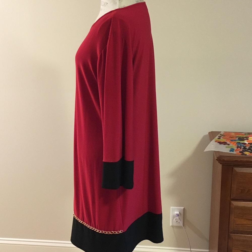 Dress - Picture 2 of 4